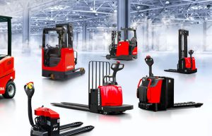 Xe nâng điện mini đang được ứng dụng rộng rãi